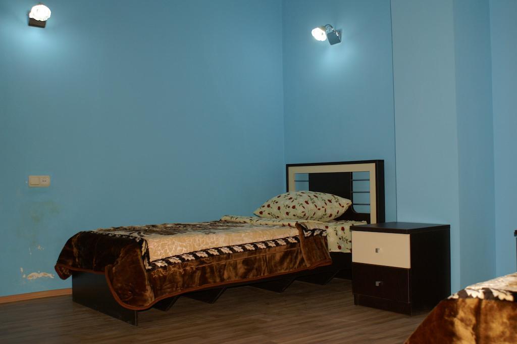 Europa+T Hotel Tbiliszi Szoba fotó