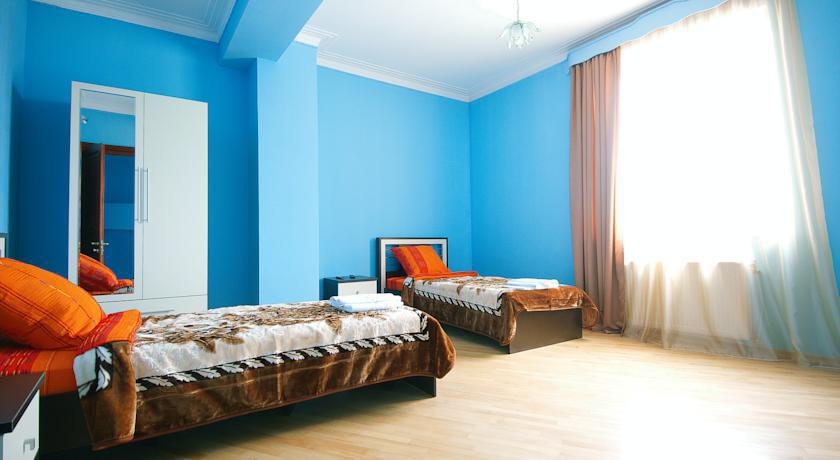 Europa+T Hotel Tbiliszi Szoba fotó