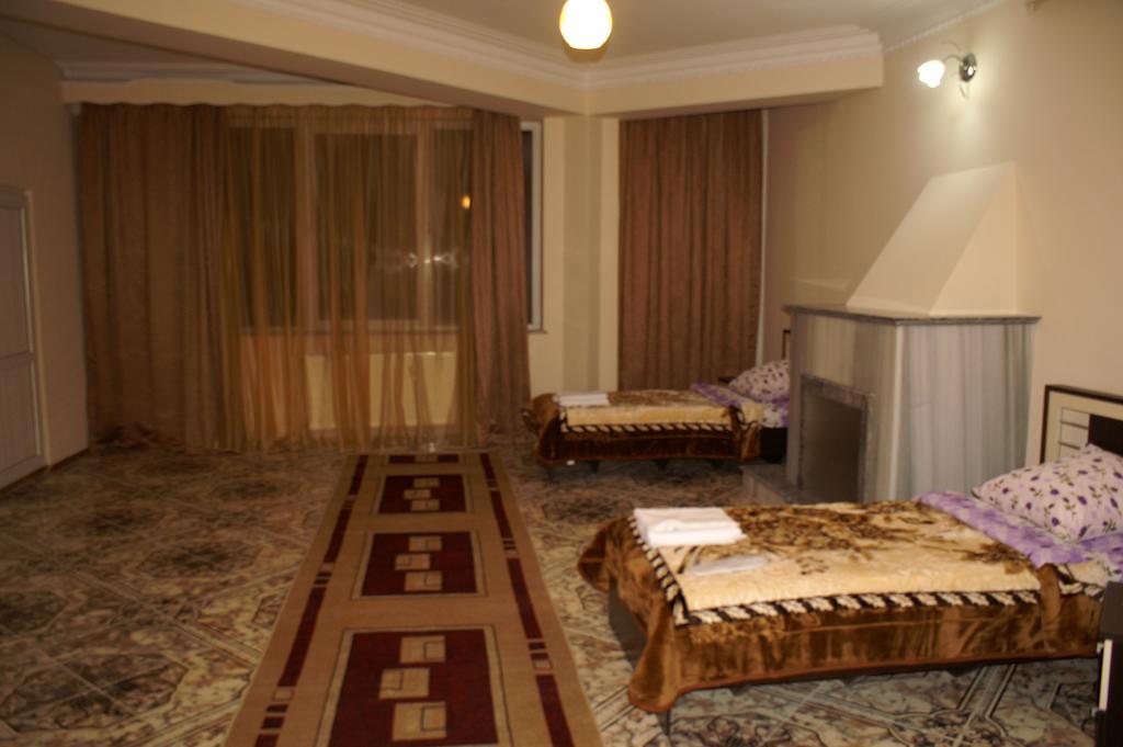 Europa+T Hotel Tbiliszi Kültér fotó