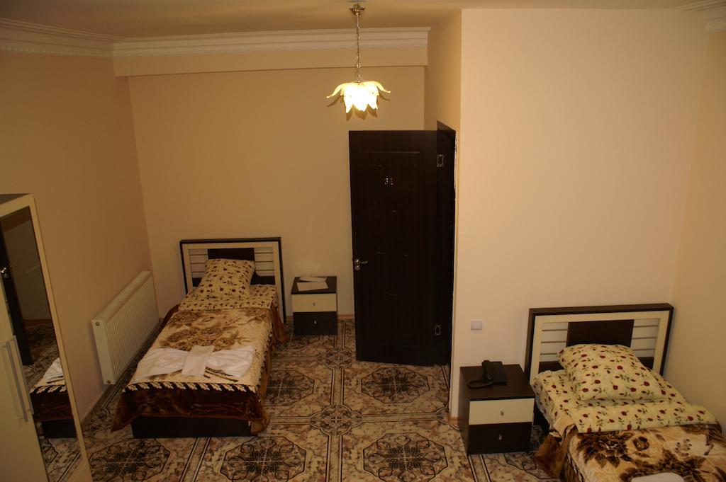 Europa+T Hotel Tbiliszi Kültér fotó