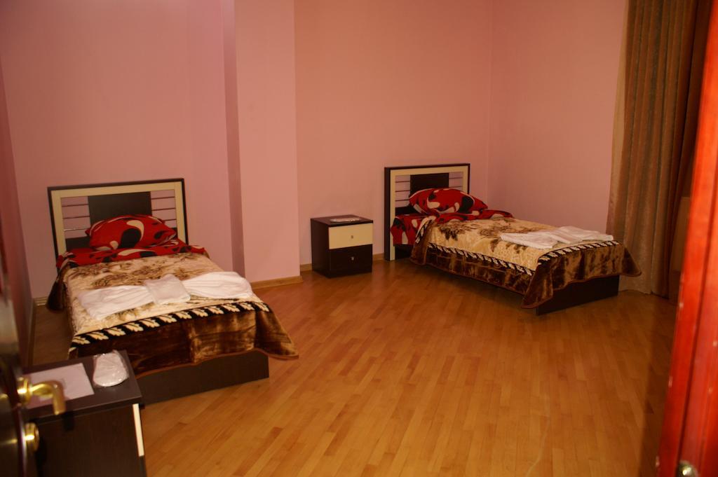 Europa+T Hotel Tbiliszi Kültér fotó