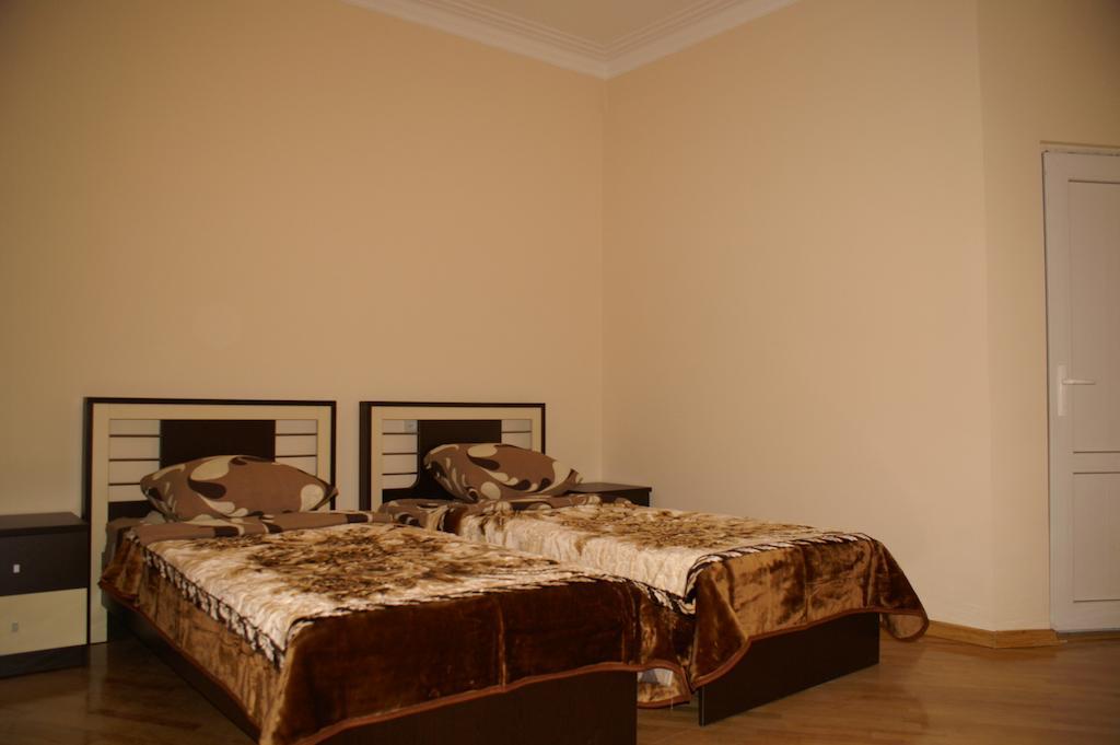 Europa+T Hotel Tbiliszi Szoba fotó